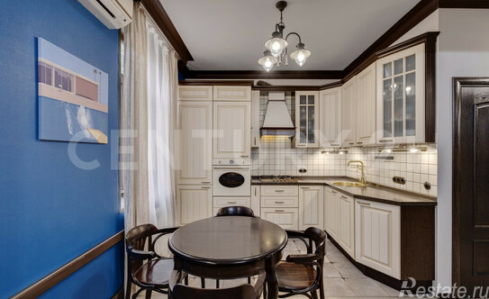 Продажа 3-комн квартиры на вторичном рынке Яковоапостольский переулок,  д. 17