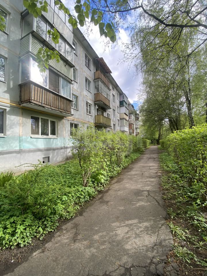 Аренда 2-комн квартиры на вторичном рынке Лобня, улица Циолковского, 13