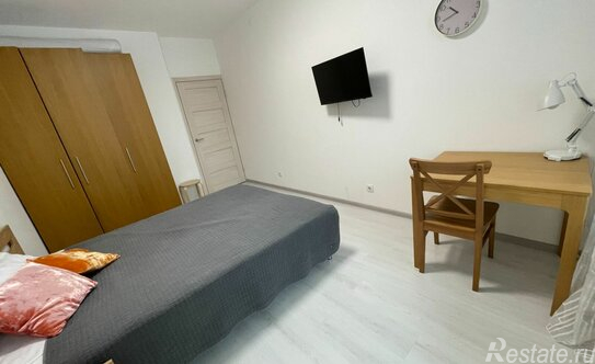 Продажа 2-комн квартиры на вторичном рынке Комендантский пр-кт,  д. 66,  к. 1 стр 1