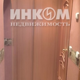 Продажа 2-комн квартиры на вторичном рынке улица Раменки,  д. 18