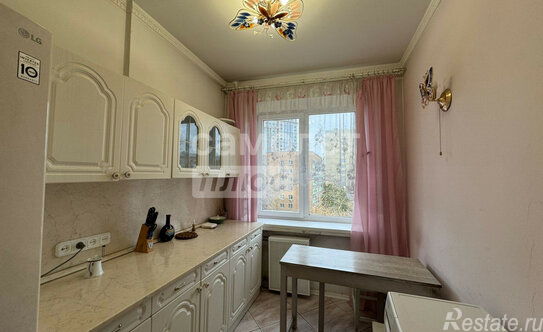 Продажа 2-комн квартиры на вторичном рынке ул Верхняя,  д. 3,  к. 2