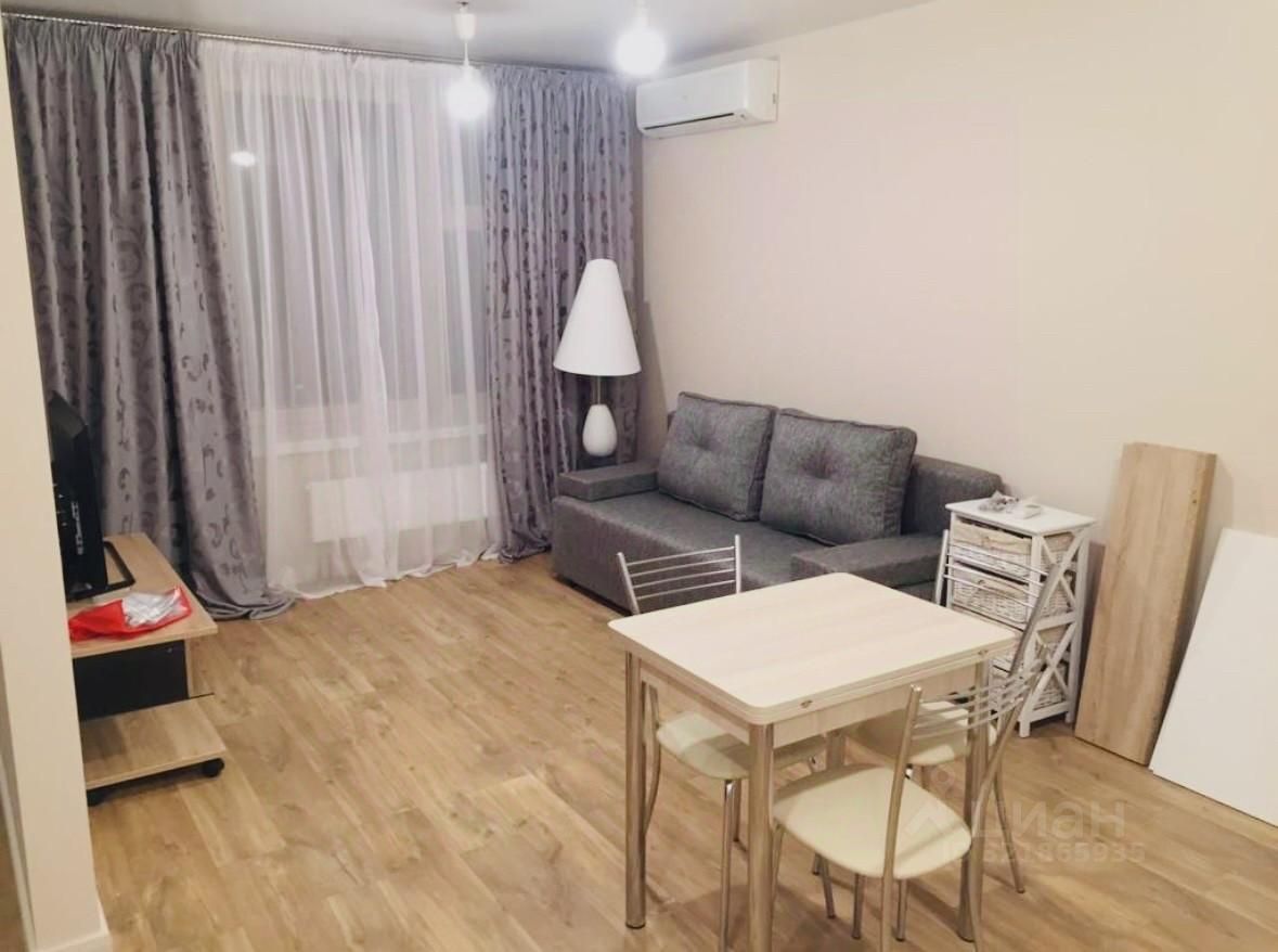 Продажа 1-комн квартиры на вторичном рынке бульвар Генерала Карбышева, 15