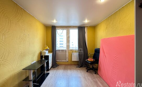 Продажа 2-комн квартиры на вторичном рынке Искровский пр-кт,  д. 17 к1