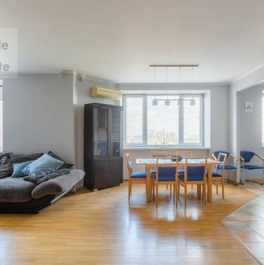 Продажа 3-комн квартиры на вторичном рынке Алымова улица,  д. 3