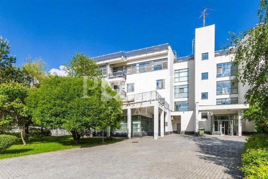 Продажа 6-комн квартиры на вторичном рынке Островной проезд, 8