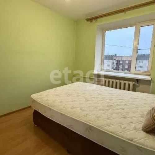 3-комн квартира Волхов, Южный б-р,  д. 5