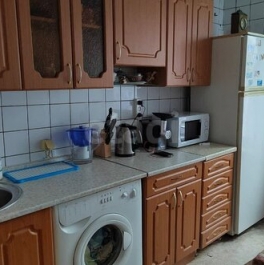Продажа 3-комн квартиры на вторичном рынке ул Лескова,  д. 25