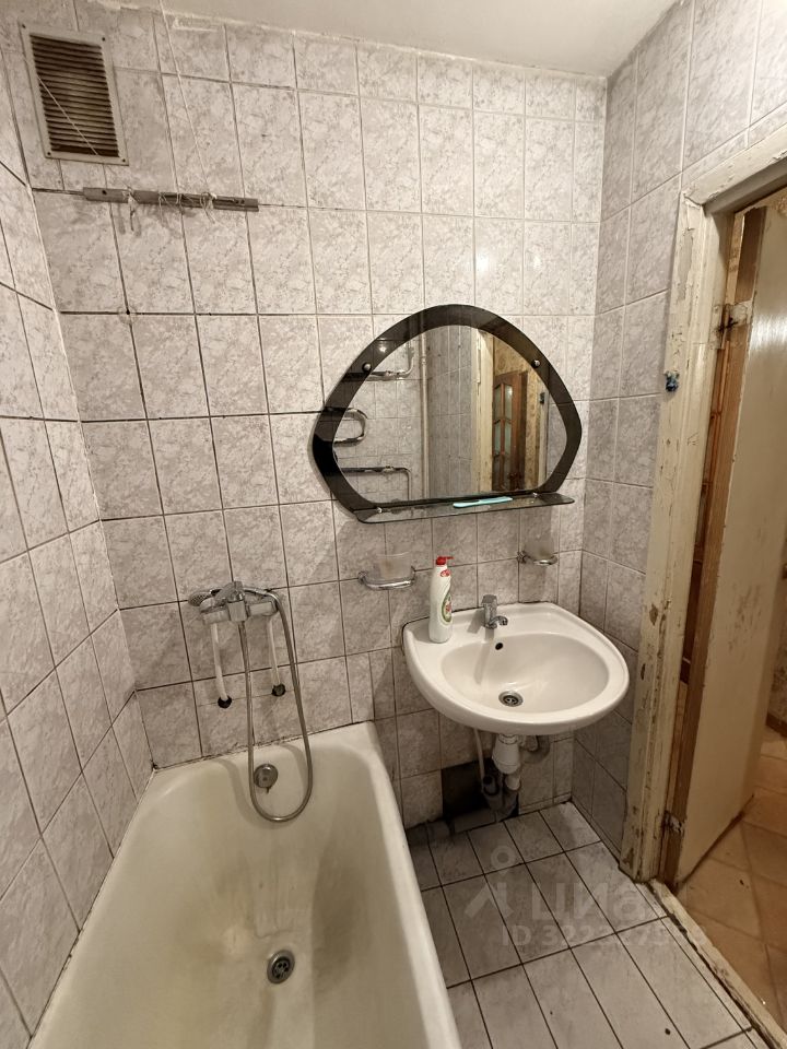 Продажа 2-комн квартиры на вторичном рынке Пушкин, Октябрьский бульвар, 33