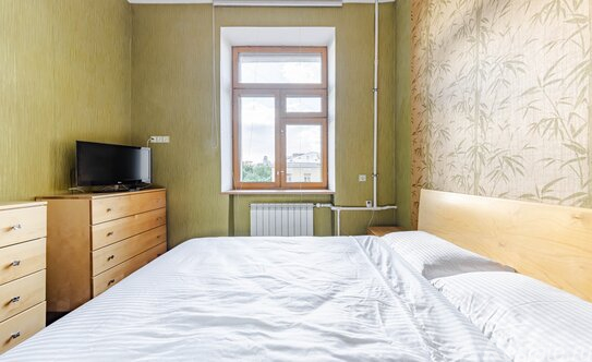 Продажа 2-комн квартиры на вторичном рынке Обуховской обороны пр-кт,  д. 17