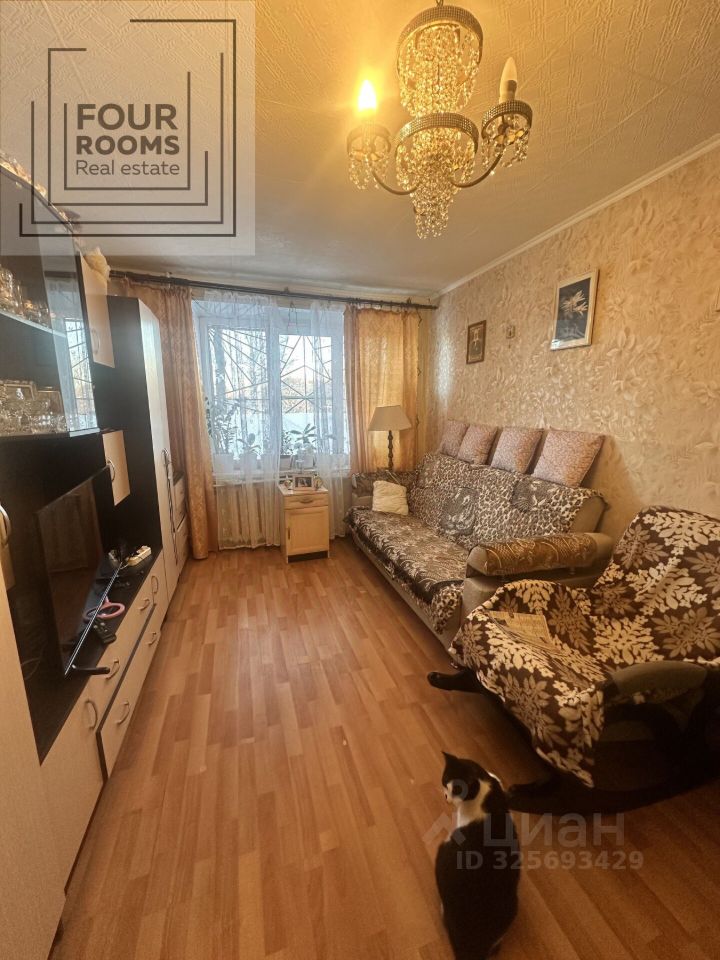 Продажа 2-комн квартиры на вторичном рынке Колпино, Октябрьская улица, 39