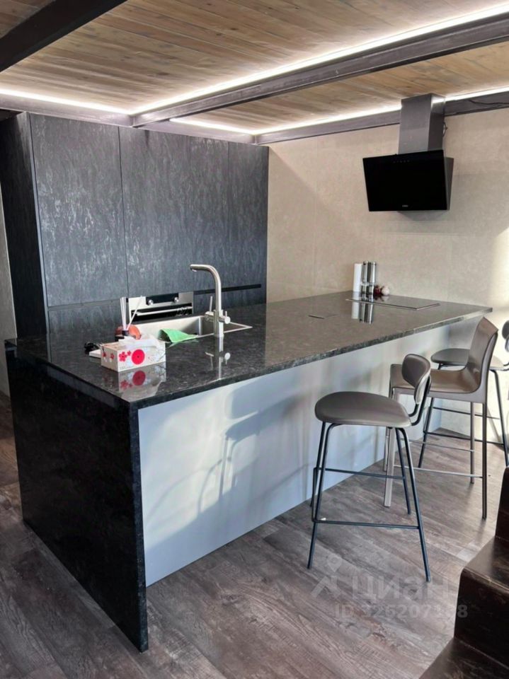 Продажа 2-комн квартиры на вторичном рынке Новоивановское пгт, улица Овражная, 47А