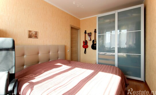 Продажа 3-комн квартиры на вторичном рынке Череповецкая улица