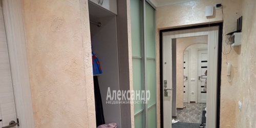 2-комн квартира Ломоносов г., Скуридина ул. ,  д. 9