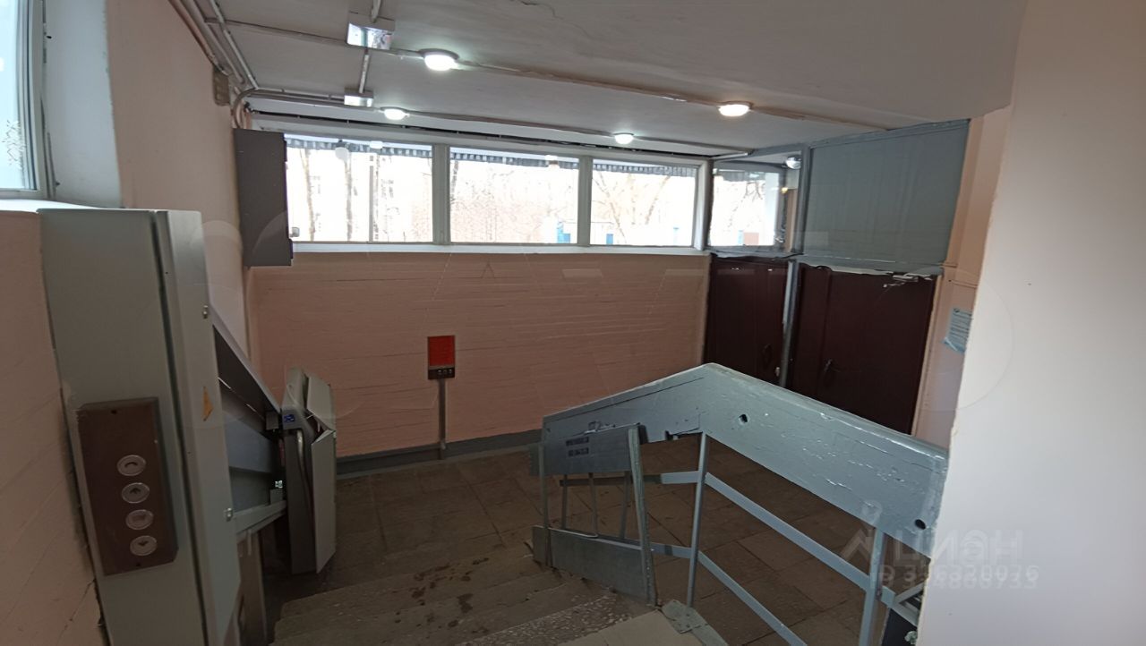 Продажа 3-комн квартиры на вторичном рынке Вересковая улица, 13