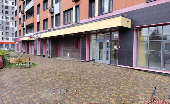 Продажа 1-комн квартиры на вторичном рынке Базовская улица,  д. 15 к15