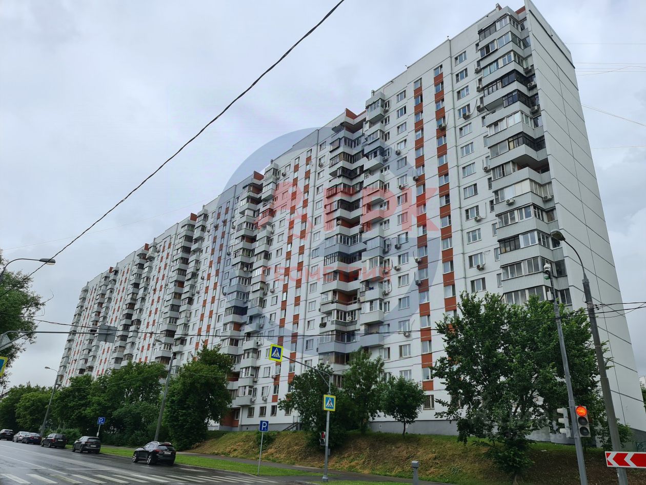 Продажа 3-комн квартиры на вторичном рынке улица Ивана Сусанина, 2К1