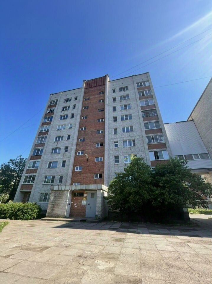 Продажа 3-комн квартиры на вторичном рынке Сосновый Бор г, Красных Фортов ул,  д. 33