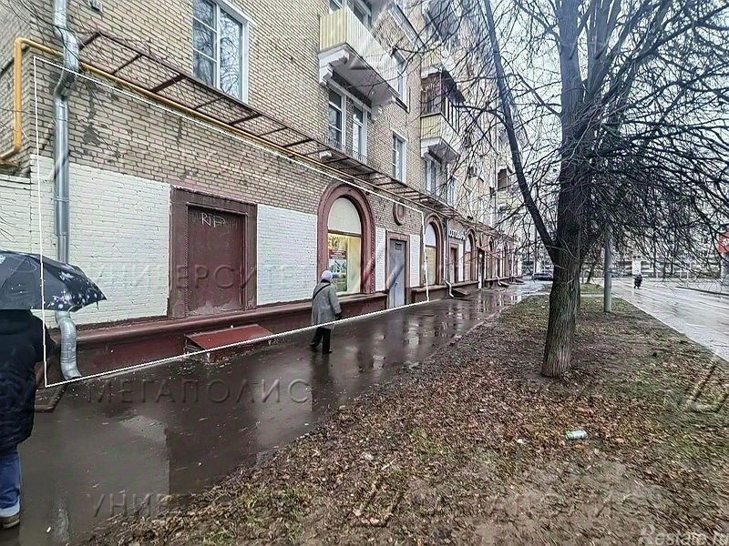Аренда торгового помещения улица Зои и Александра Космодемьянских,  д. 17/2