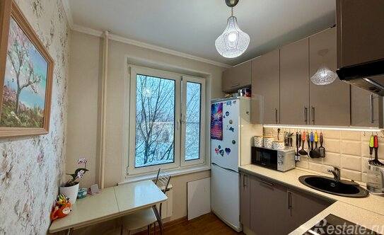 Продажа 3-комн квартиры на вторичном рынке Новоясеневский пр-кт,  д. 19,  к. 1