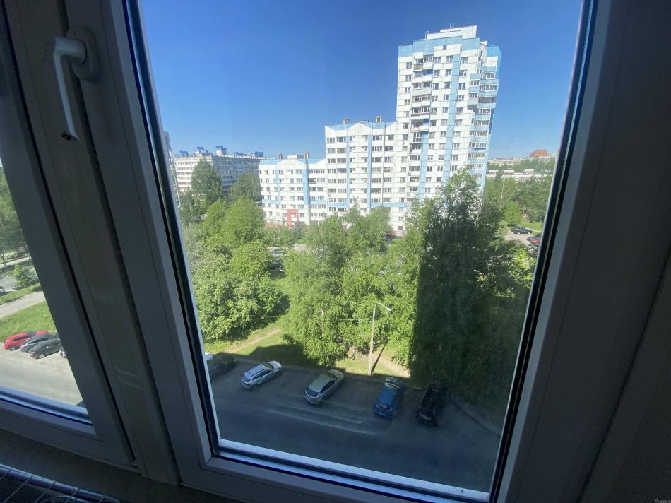 Продажа 2-комн квартиры на вторичном рынке Серебристый б-р,  д. 21