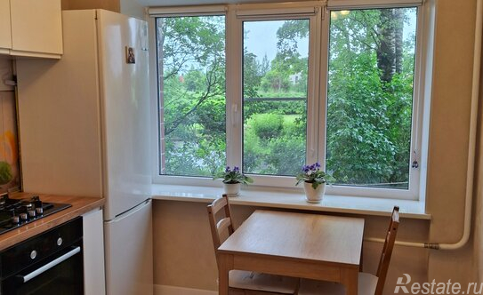 Продажа 2-комн квартиры на вторичном рынке Пушкин г, Детскосельский б-р,  д. 13