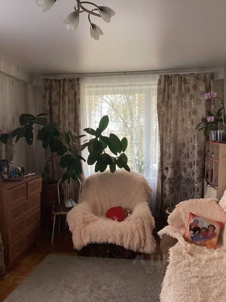Продажа 2-комн квартиры на вторичном рынке улица Солдата Корзуна, 44
