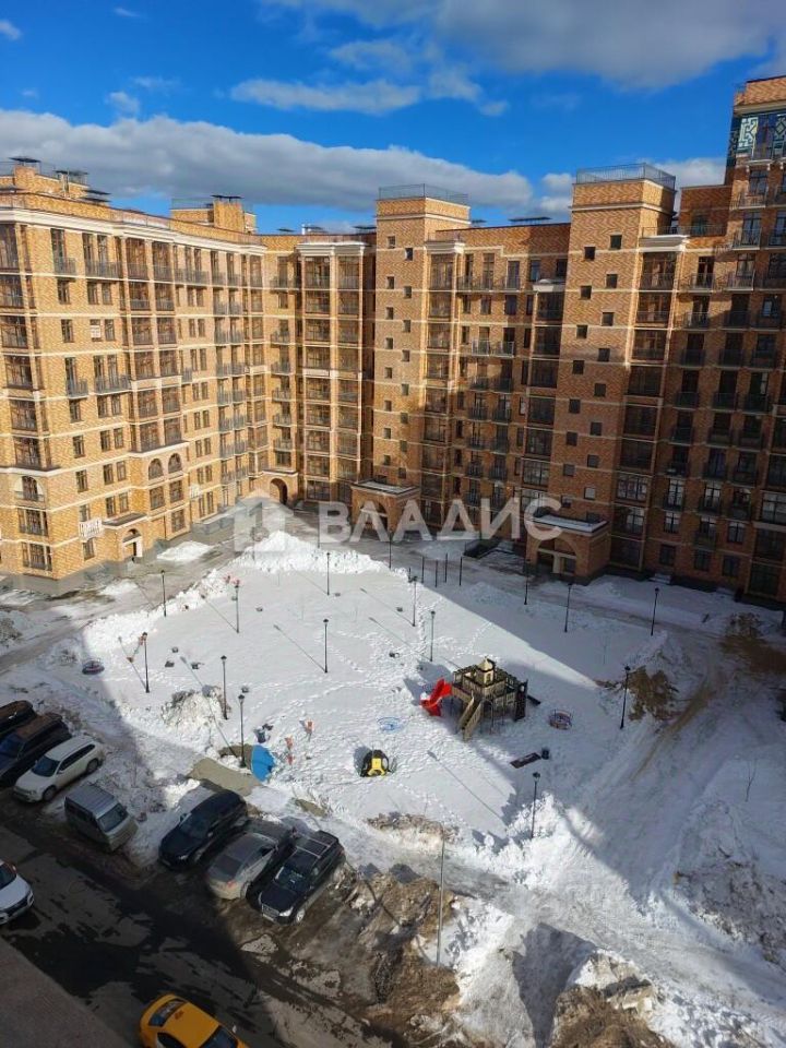 Продажа 3-комн квартиры на вторичном рынке Лайково Грин кв-л, с. Лайково, Город-событие Лайково ЖК,  д. 63