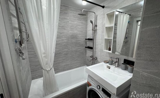 Продажа 3-комн квартиры на вторичном рынке Библиотечная улица,  д. 6