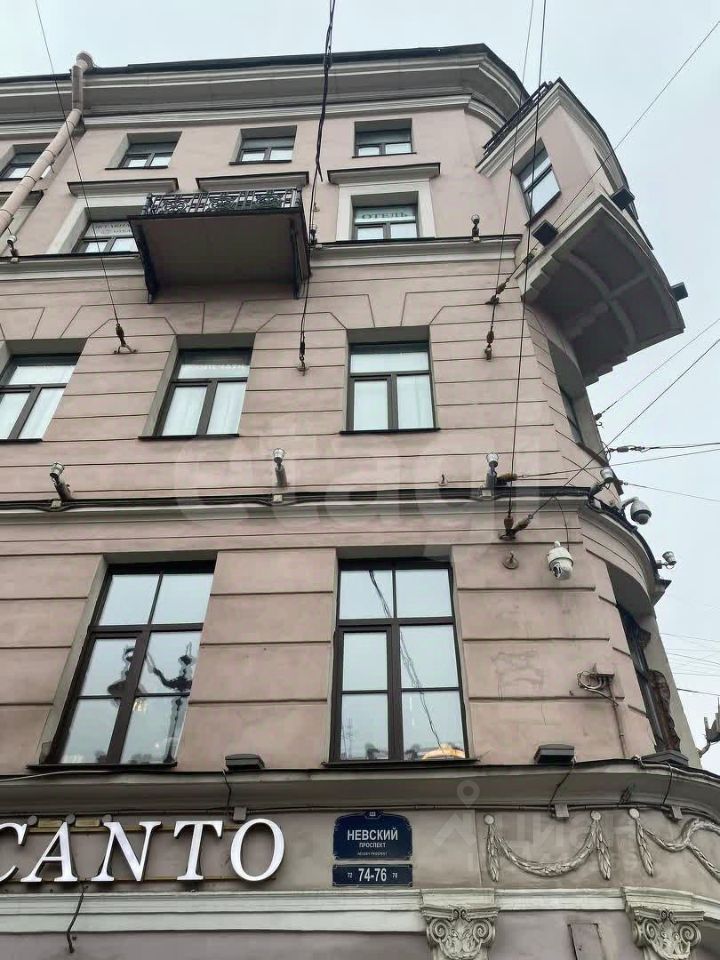 Продажа 4-комн квартиры на вторичном рынке Невский проспект, 74-76