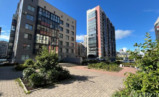 Продажа 1-комн квартиры на вторичном рынке улица Адмирала Трибуца,  д. 8