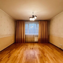 Продажа 3-комн квартиры на вторичном рынке Парковая 10-я ул,  д. 17