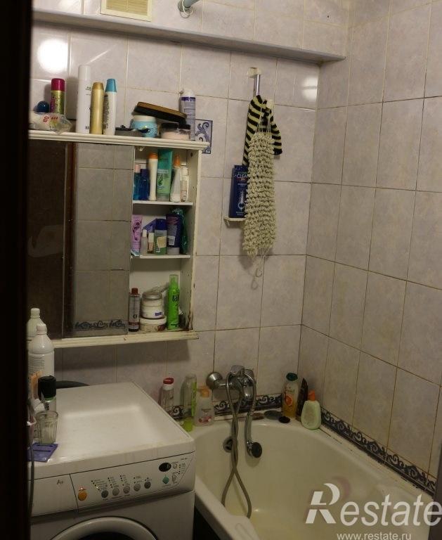 Продажа 2-комн квартиры на вторичном рынке Федосеенко ул ,  д. 18