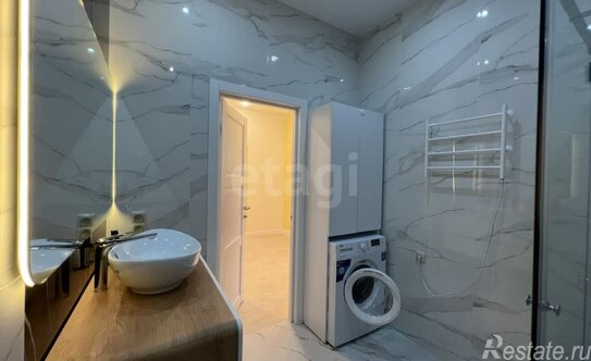 Продажа 2-комн квартиры на вторичном рынке Мосфильмовская улица