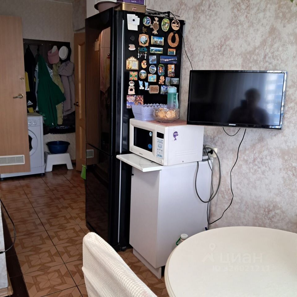Продажа 3-комн квартиры на вторичном рынке Кингисепп, улица Строителей, 11
