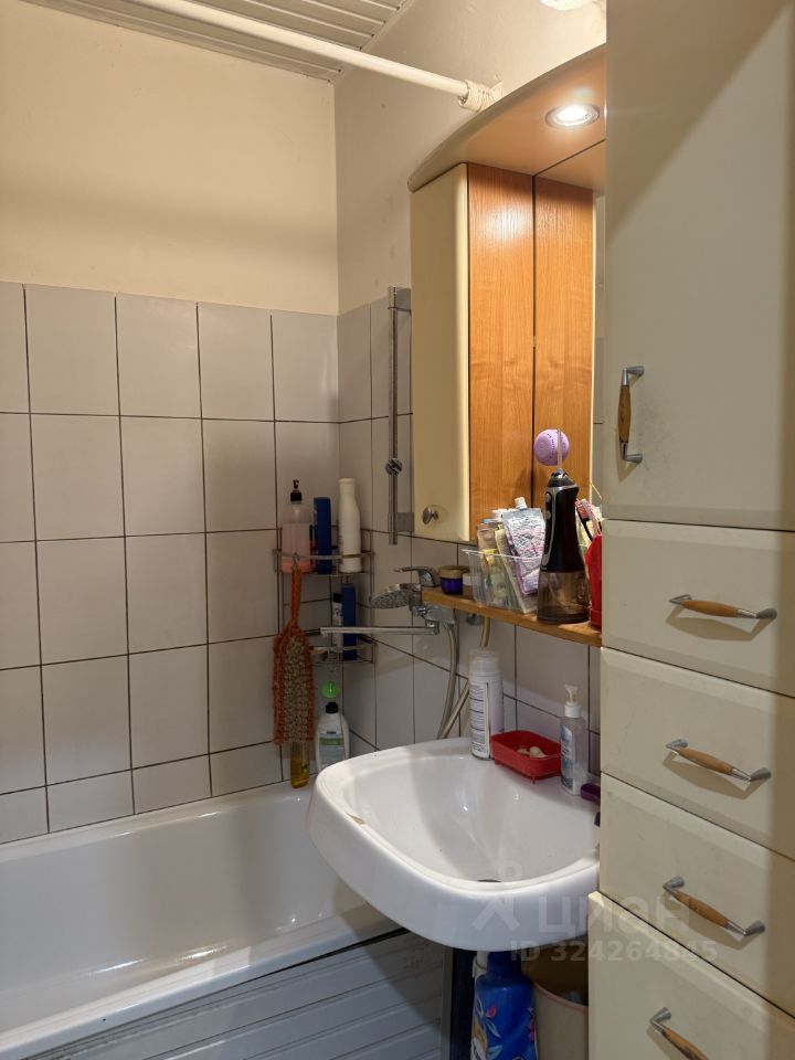 Продажа 2-комн квартиры на вторичном рынке проезд Шокальского, 21