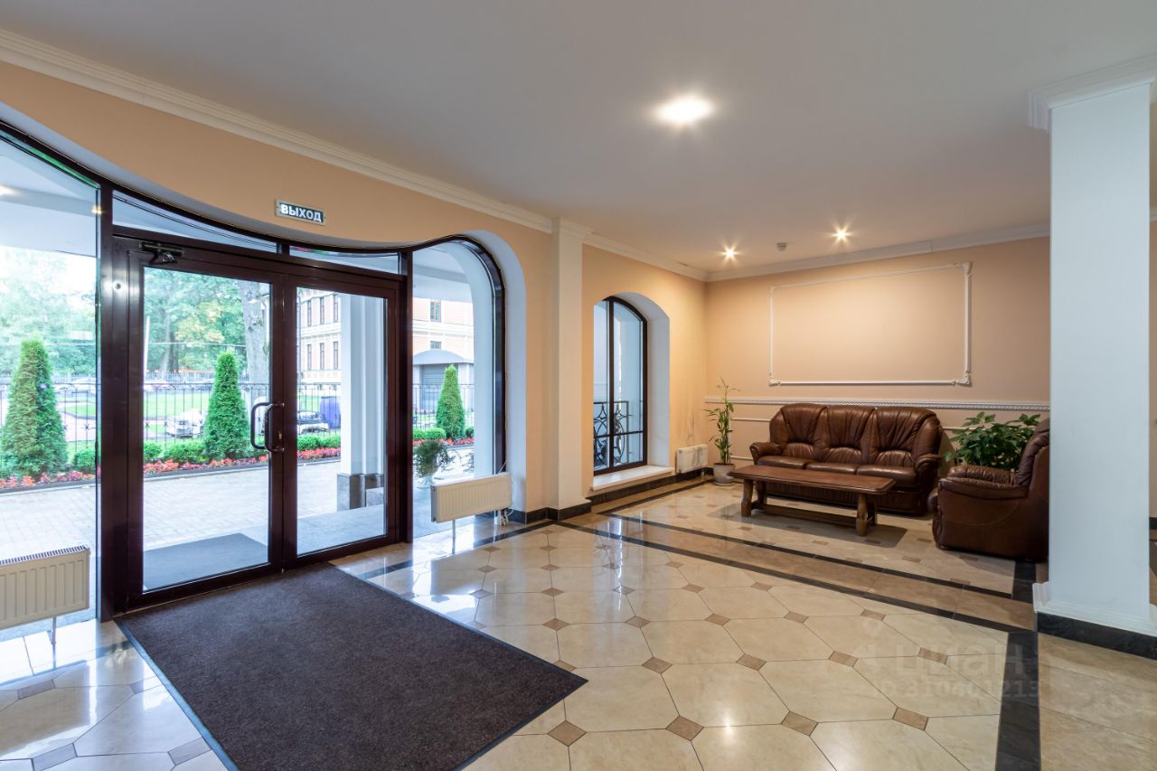 Продажа 4-комн квартиры на вторичном рынке Пушкин, Малая улица, 40