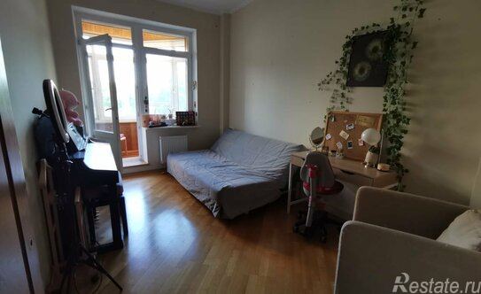 Продажа 4-комн квартиры на вторичном рынке улица Островитянова,  д. 4