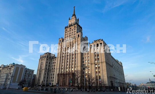 Продажа 3-комн квартиры на вторичном рынке ул Садовая-Спасская,  д. 21/1