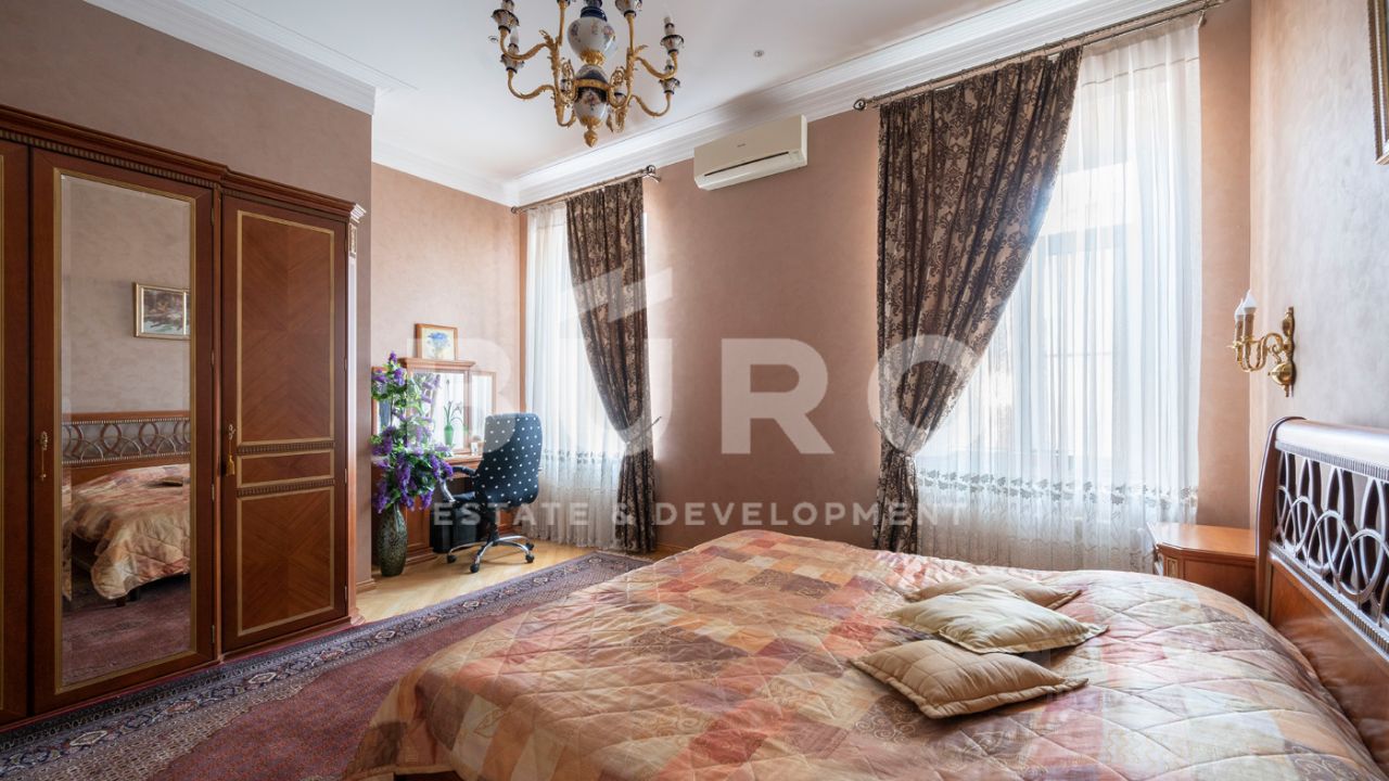 Продажа 4-комн квартиры на вторичном рынке Страстной бульвар, 4