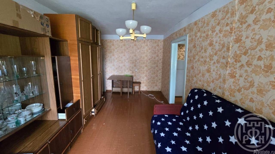 Продажа 1-комн квартиры на вторичном рынке Сланцы г., Ломоносова ул. ,  д. 46