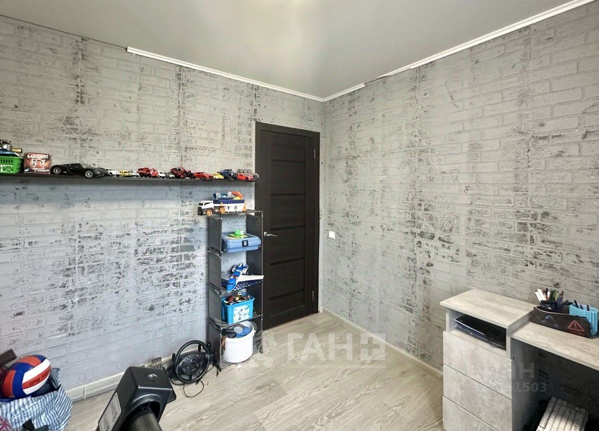 Продажа 2-комн квартиры на вторичном рынке Сергиево тер., улица Мичурина