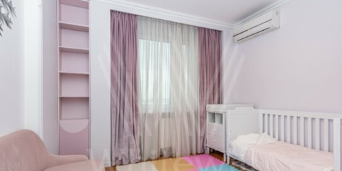 4-комн квартира улица Трофимова,  д. 10