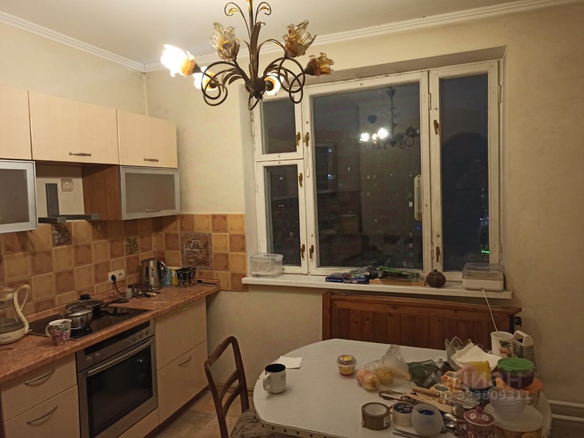 Продажа 3-комн квартиры на вторичном рынке улица Барышиха, 16