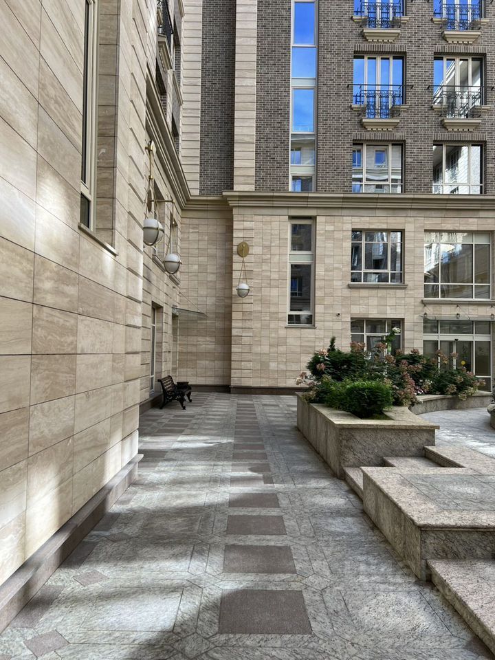 Продажа 3-комн квартиры на вторичном рынке улица Гастелло, 7