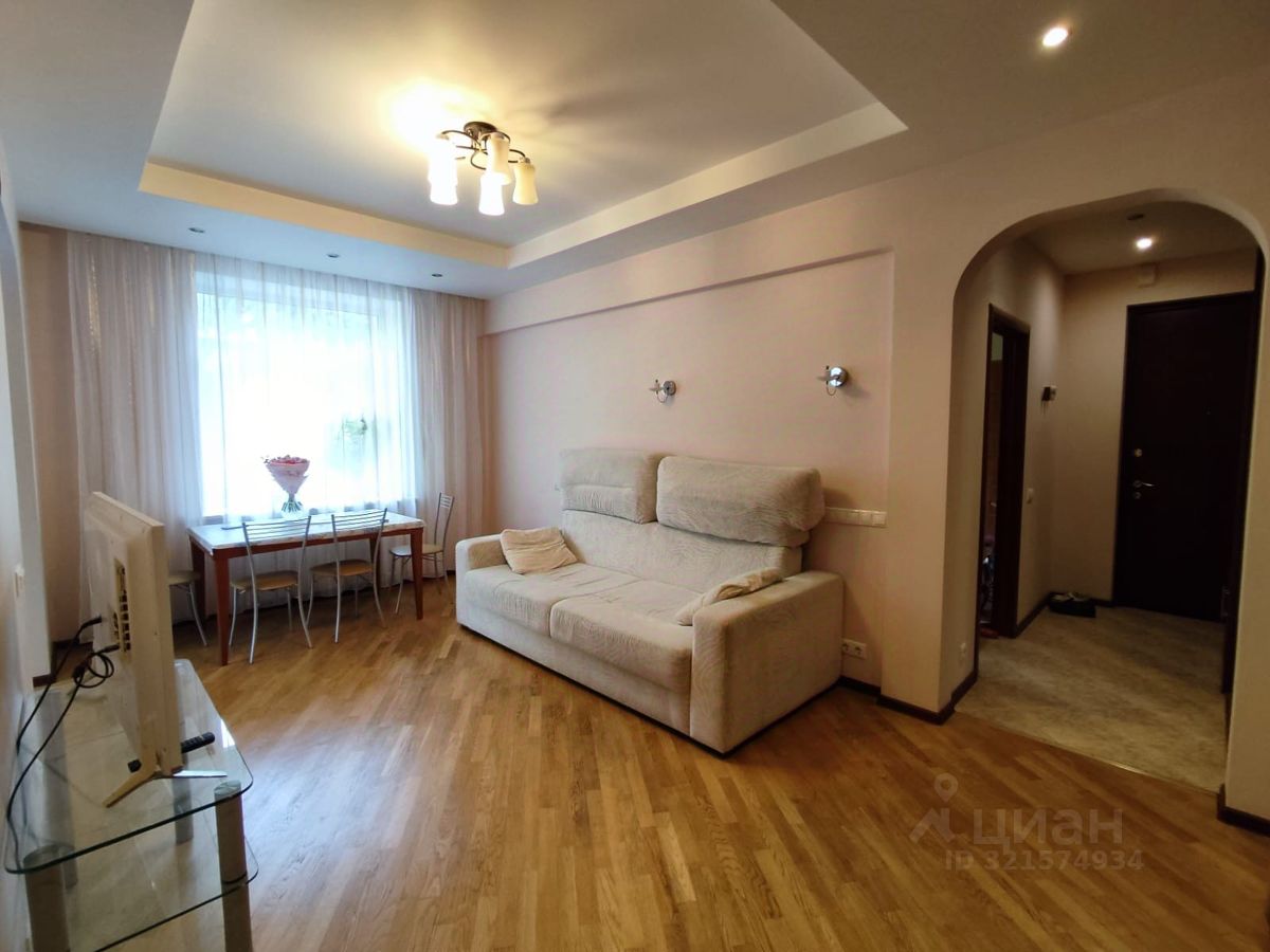 Продажа 3-комн квартиры на вторичном рынке Новозаводская улица, 2К4