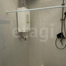 Продажа 2-комн квартиры на вторичном рынке улица Адмирала Макарова,  д. 39