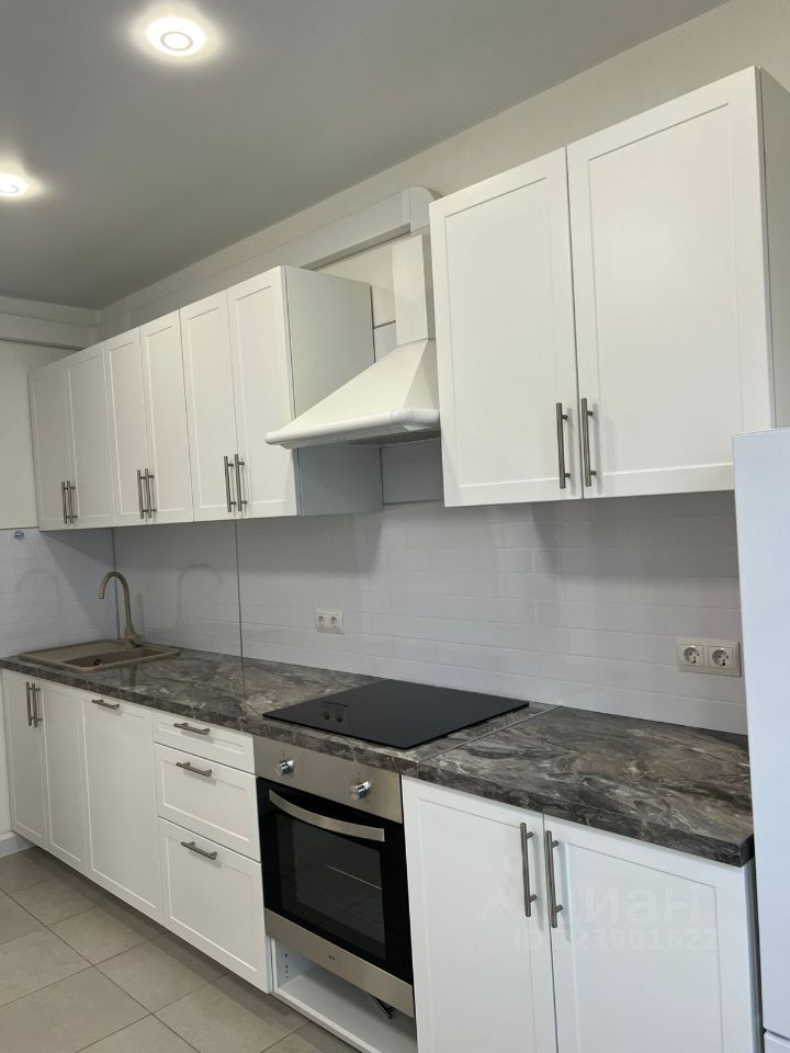 Аренда 3-комн квартиры на вторичном рынке Амурская улица, 2Ак2