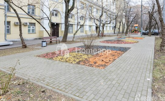 Продажа 4-комн квартиры на вторичном рынке улица Плющиха,  д. 13