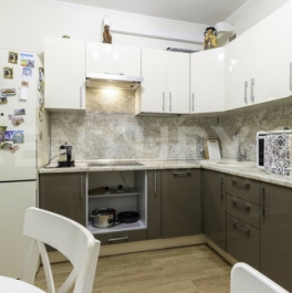 Продажа 2-комн квартиры на вторичном рынке улица Адмирала Черокова