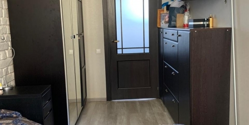 3-комн квартира Лахтинская ул. ,  д. 25